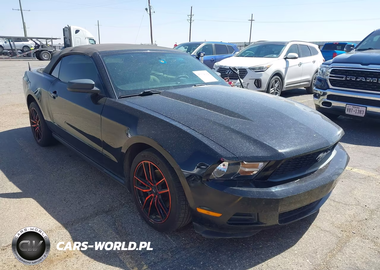 2010 Ford Mustang V6-V6 Premium