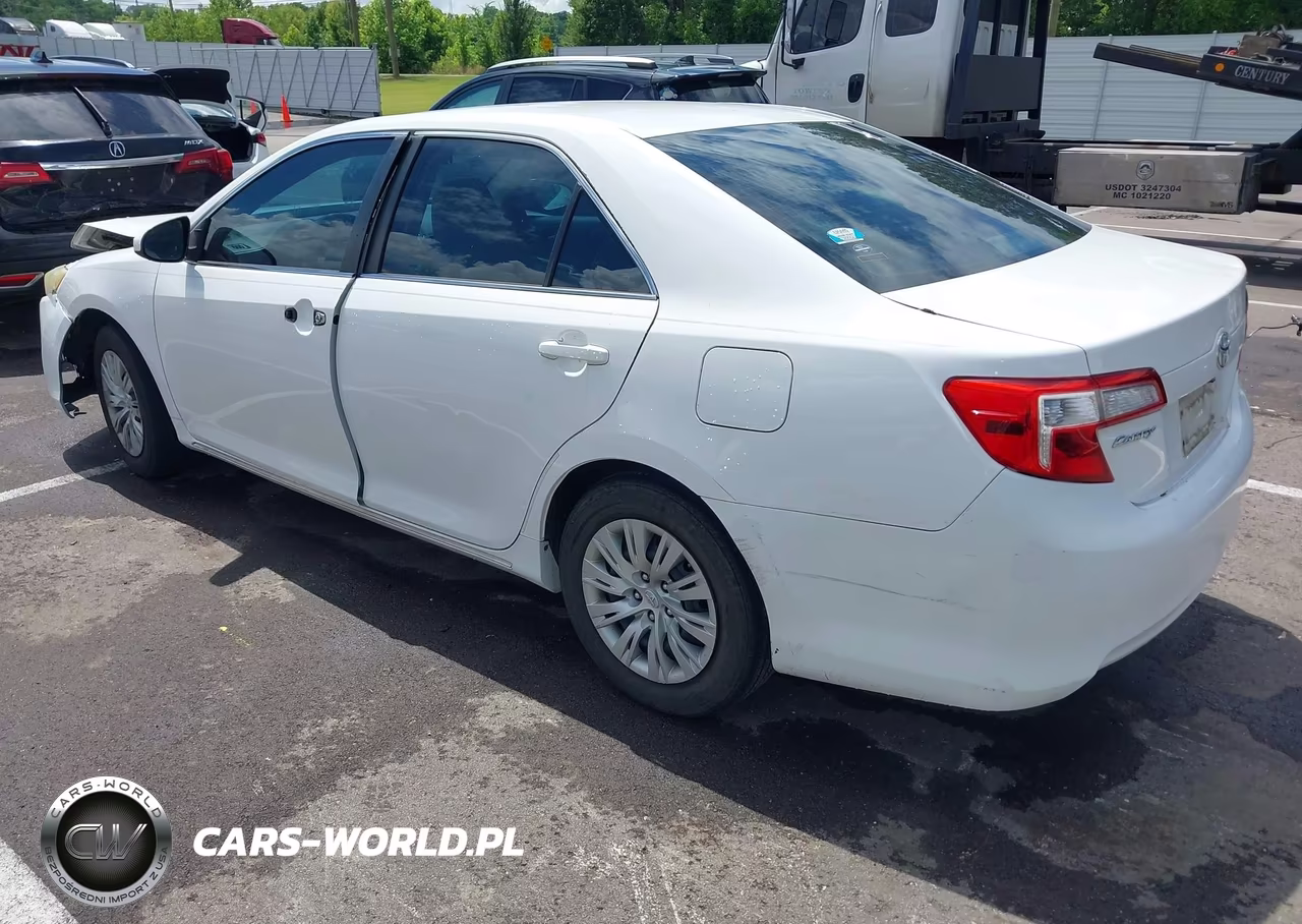 2013 Toyota Camry Le VIN:4T1BF1FK3DU283235 - 3