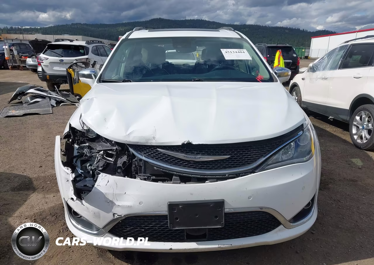 2017 Chrysler Pacifica Limited VIN:2C4RC1GG1HR804154 - 12