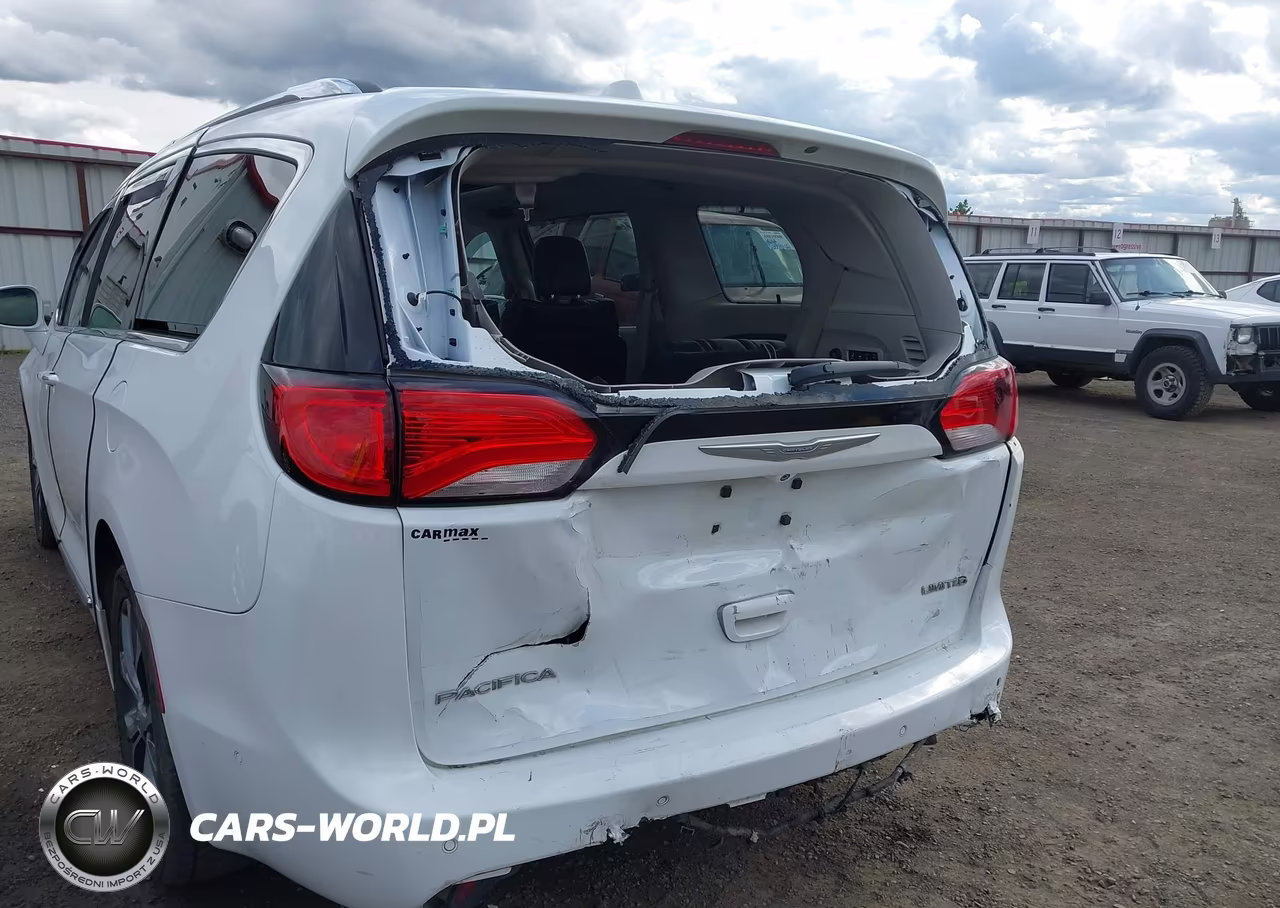 2017 Chrysler Pacifica Limited VIN:2C4RC1GG1HR804154 - 18