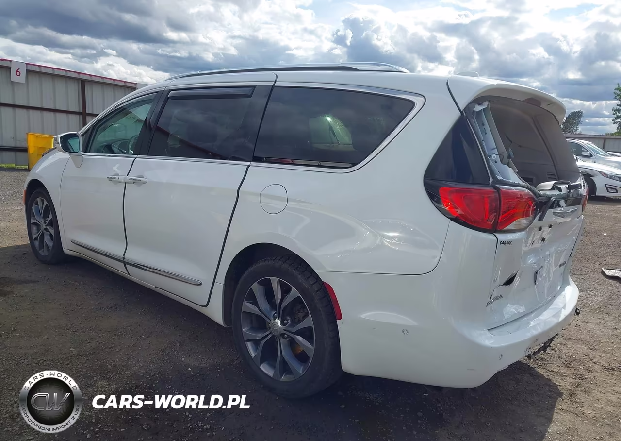 2017 Chrysler Pacifica Limited VIN:2C4RC1GG1HR804154 - 3