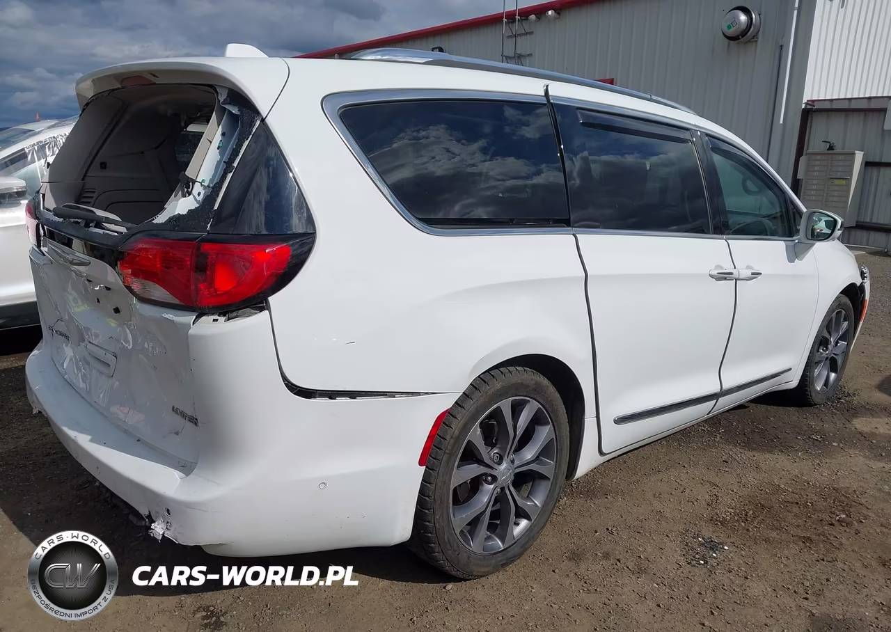 2017 Chrysler Pacifica Limited VIN:2C4RC1GG1HR804154 - 4
