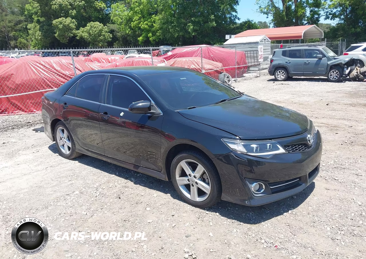 2013 Toyota Camry Se – zdjęcie 1 z 16