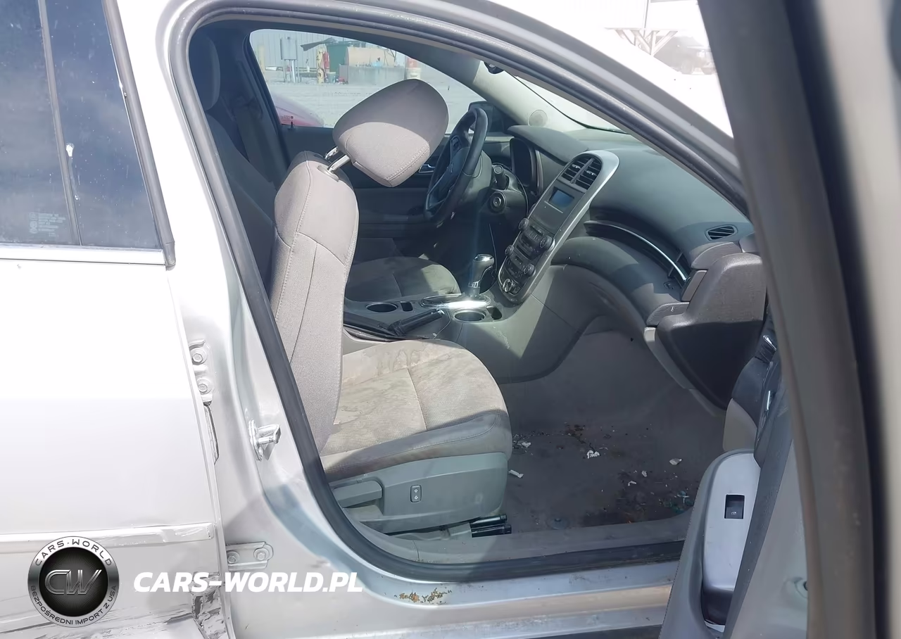 2015 Chevrolet Malibu Ls VIN:1G11B5SL5FF110298 - 5