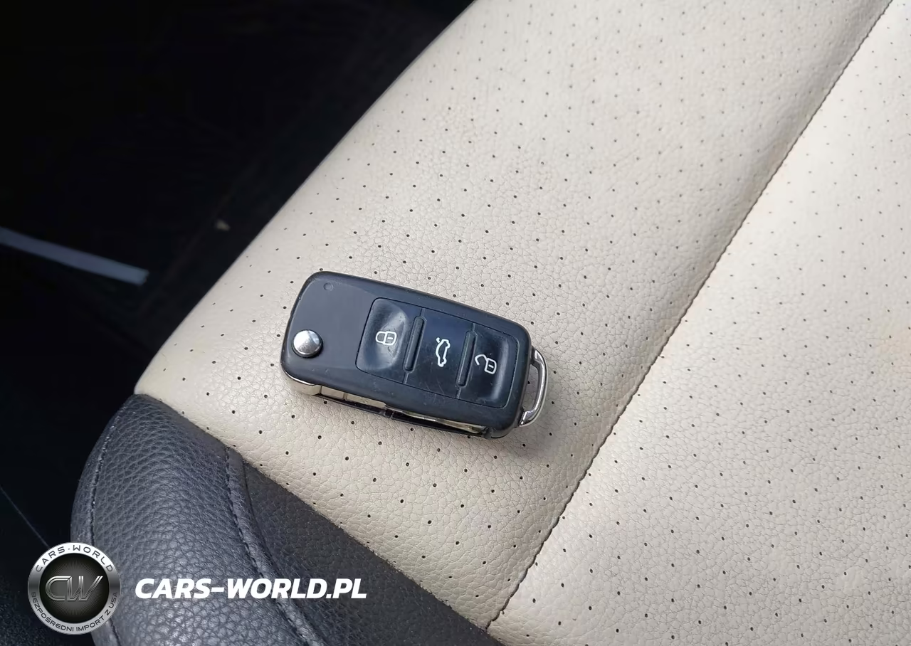 2016 Volkswagen Tiguan S VIN:WVGAV7AXXGW591239 - 11