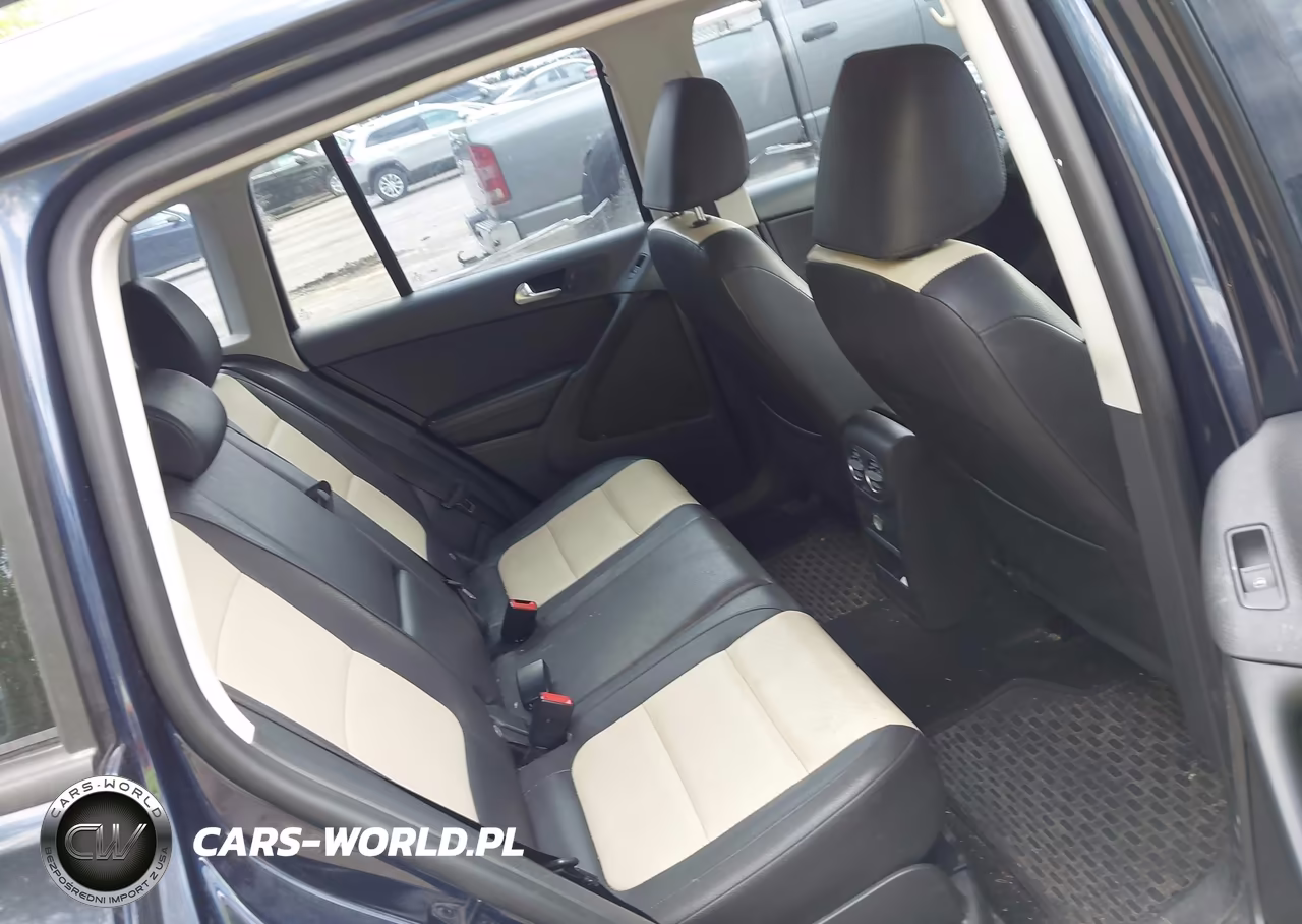 2016 Volkswagen Tiguan S VIN:WVGAV7AXXGW591239 - 8