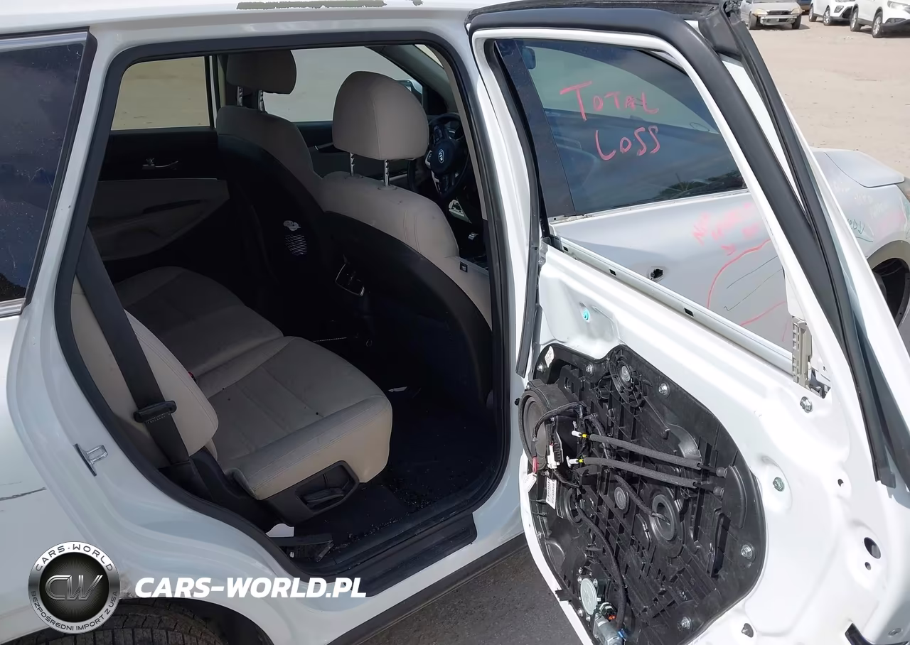 2018 Kia Sorento 2.4L Lx VIN:5XYPGDA39JG359093 - 8