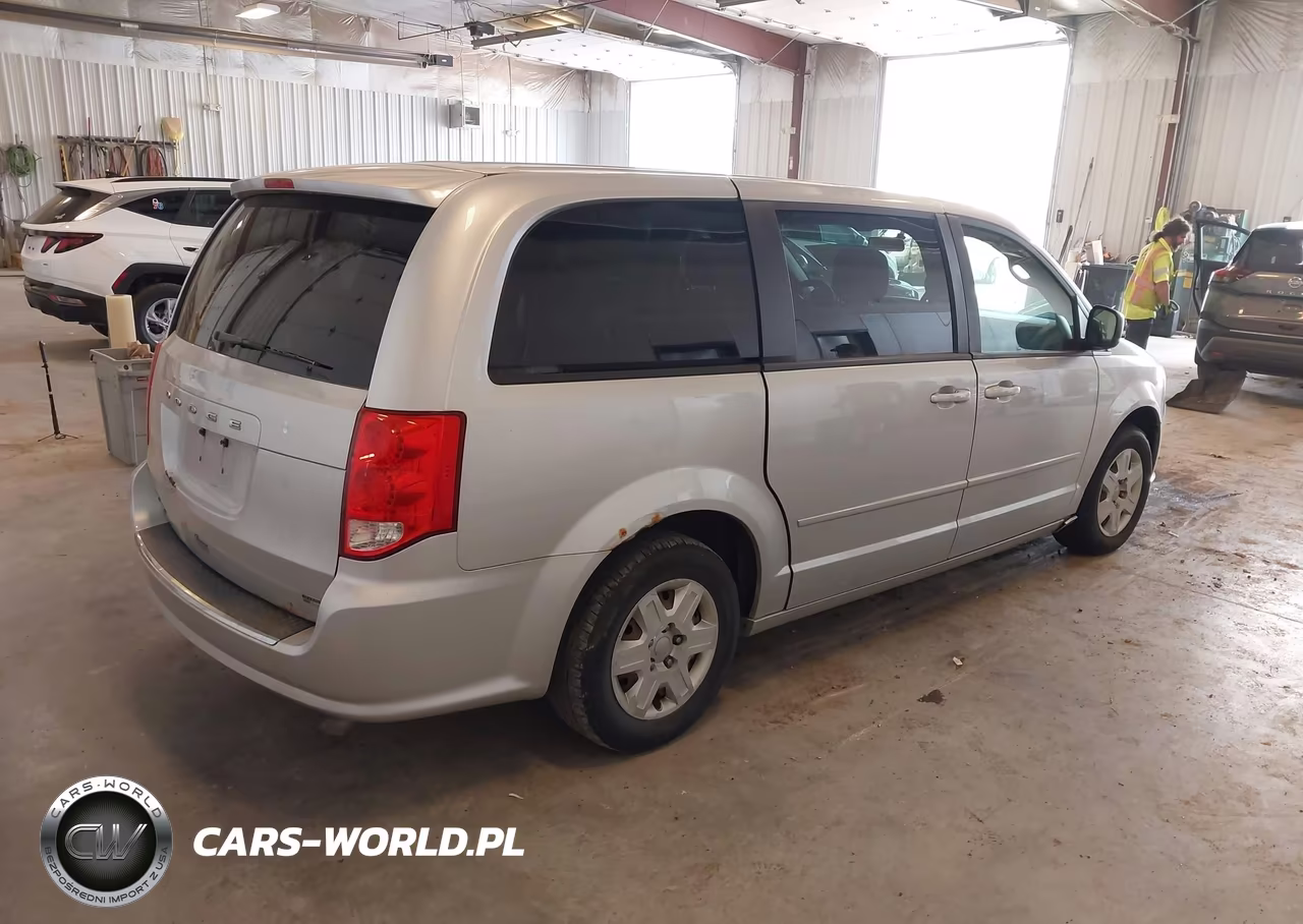 2011 Dodge Grand Caravan Express VIN:2D4RN4DGXBR769317 - 4