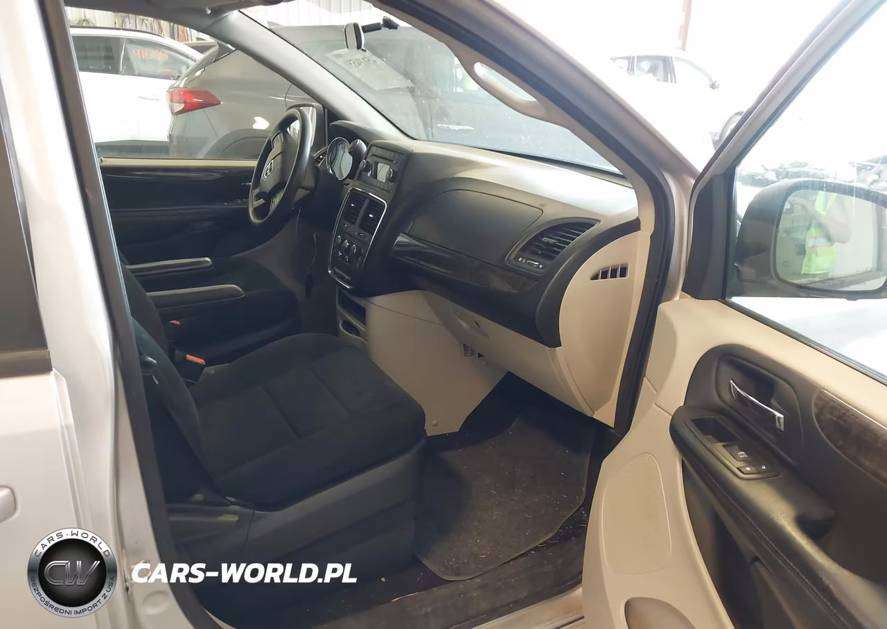 2011 Dodge Grand Caravan Express VIN:2D4RN4DGXBR769317 - 5