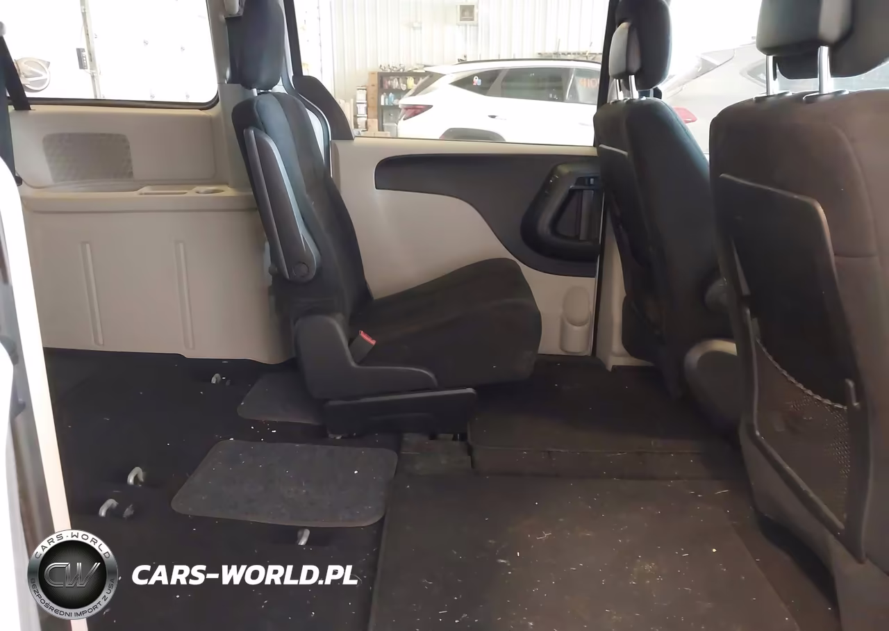 2011 Dodge Grand Caravan Express VIN:2D4RN4DGXBR769317 - 8