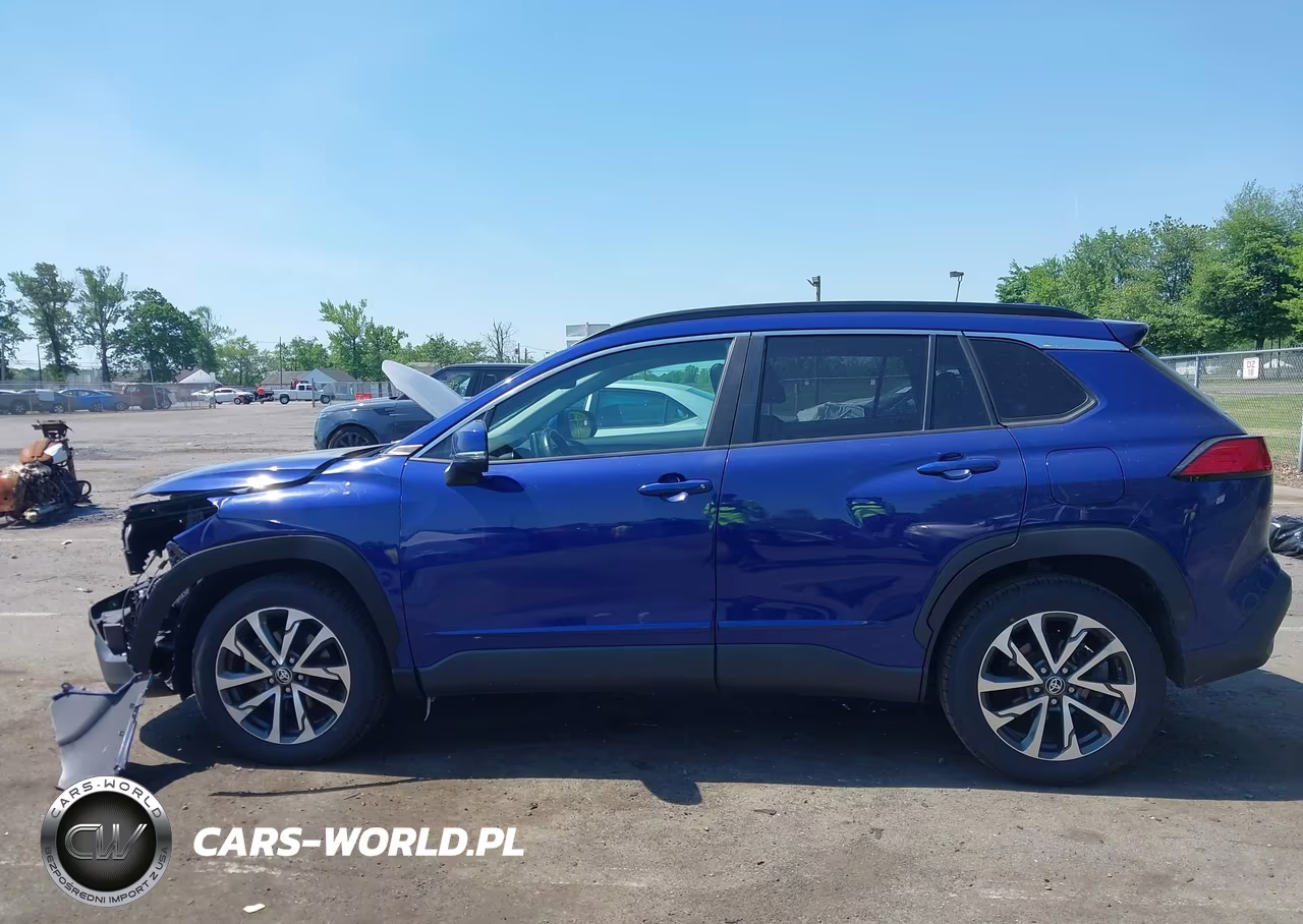 2022 Toyota Corolla Cross Xle VIN:7MUDAABG7NV005415 - 14