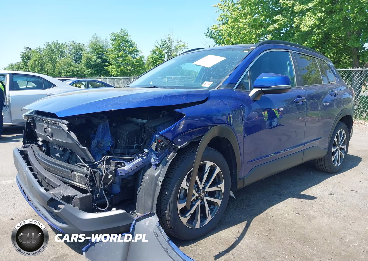 2022 Toyota Corolla Cross Xle VIN:7MUDAABG7NV005415 - 2