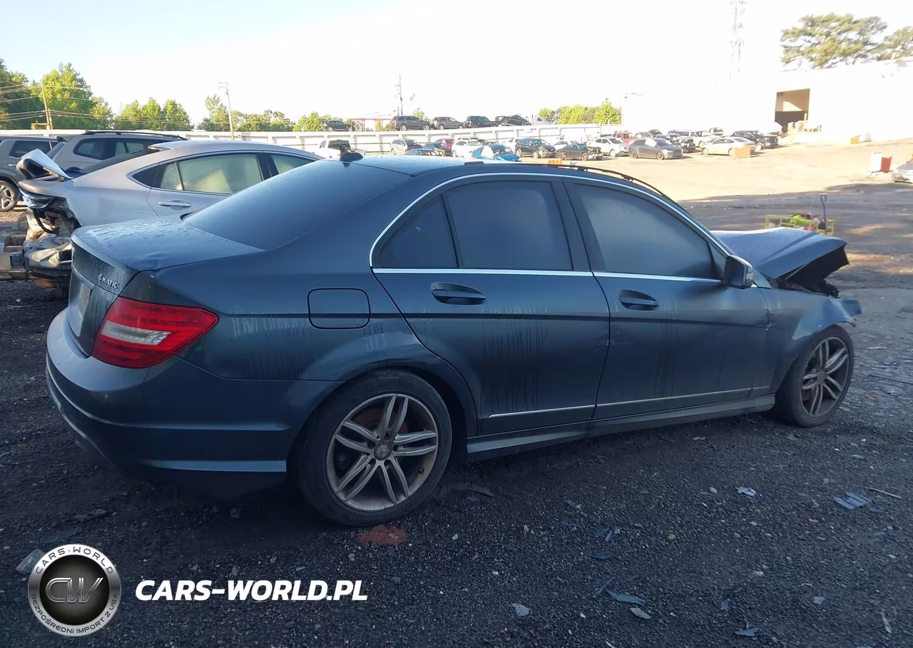 2013 Mercedes-Benz C 300 Sport 4Matic VIN:WDDGF8AB9DR288104 - 13
