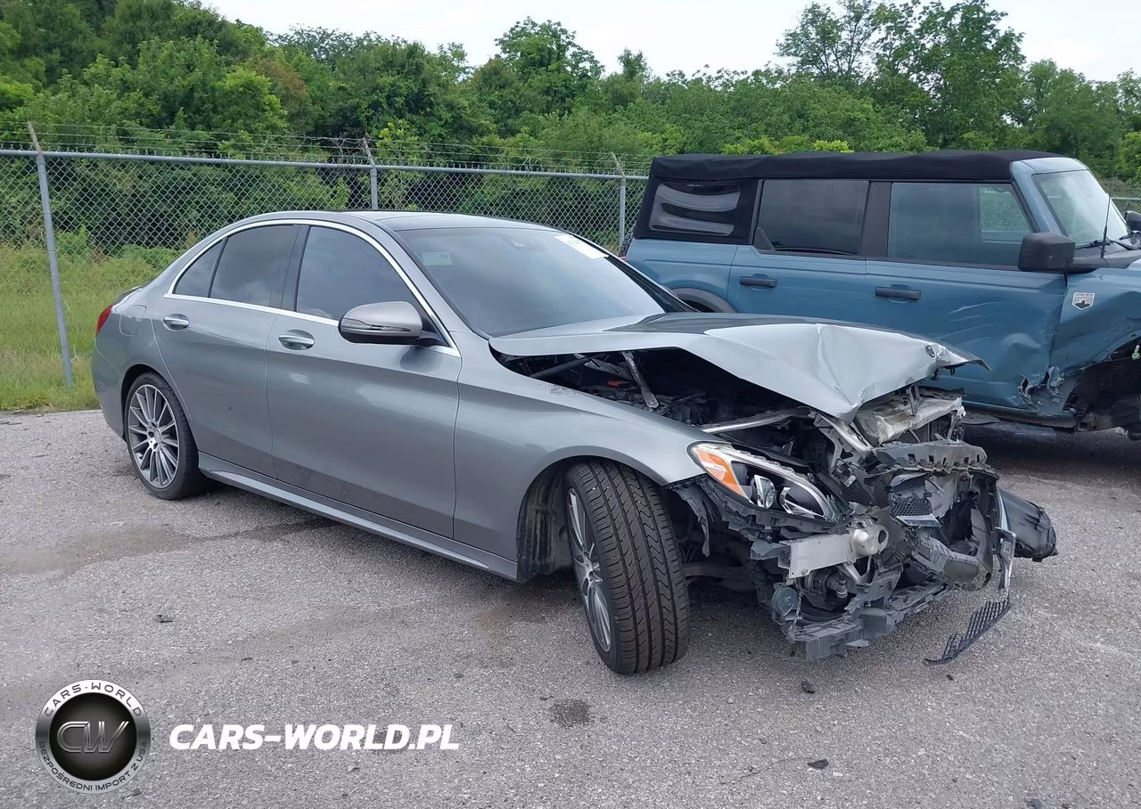 2016 Mercedes-Benz C 300 Sport – zdjęcie 1 z 17