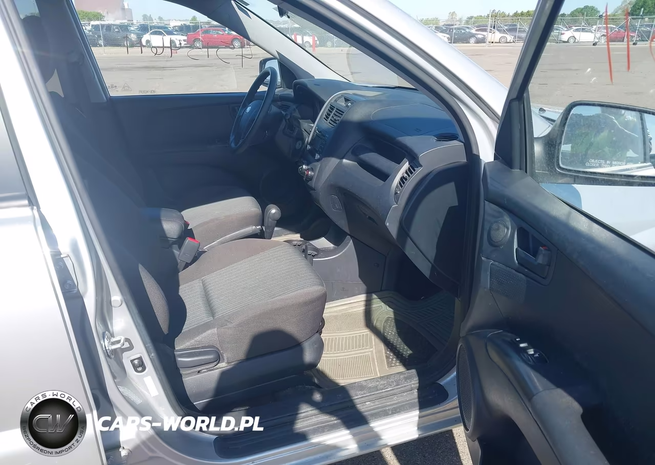 2010 Kia Sportage Lx VIN:KNDKG3A44A7704637 - 5