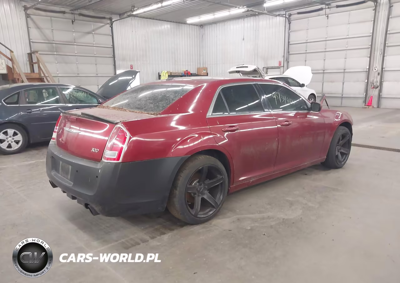2013 Chrysler 300 Motown VIN:2C3CCAAG5DH657453 - 4
