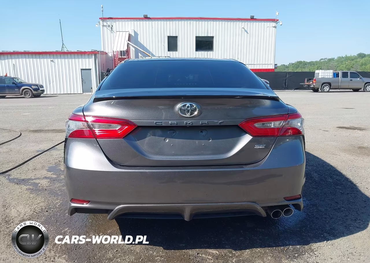 2018 Toyota Camry Se VIN:4T1B11HK5JU540953 - 16