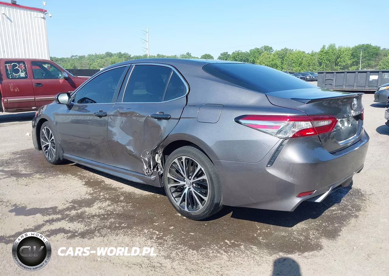 2018 Toyota Camry Se VIN:4T1B11HK5JU540953 - 3