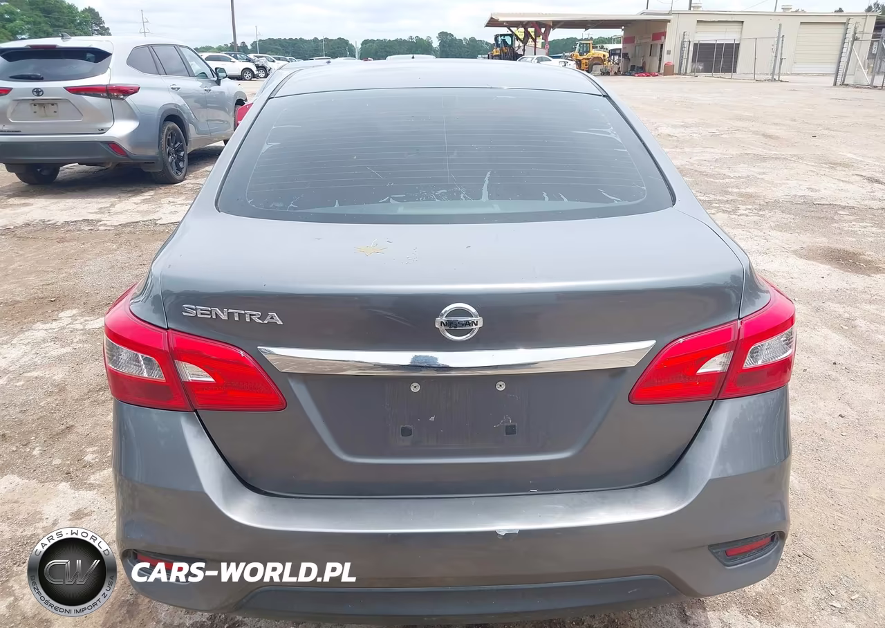 2018 Nissan Sentra S VIN:3N1AB7AP1JY343638 - 17