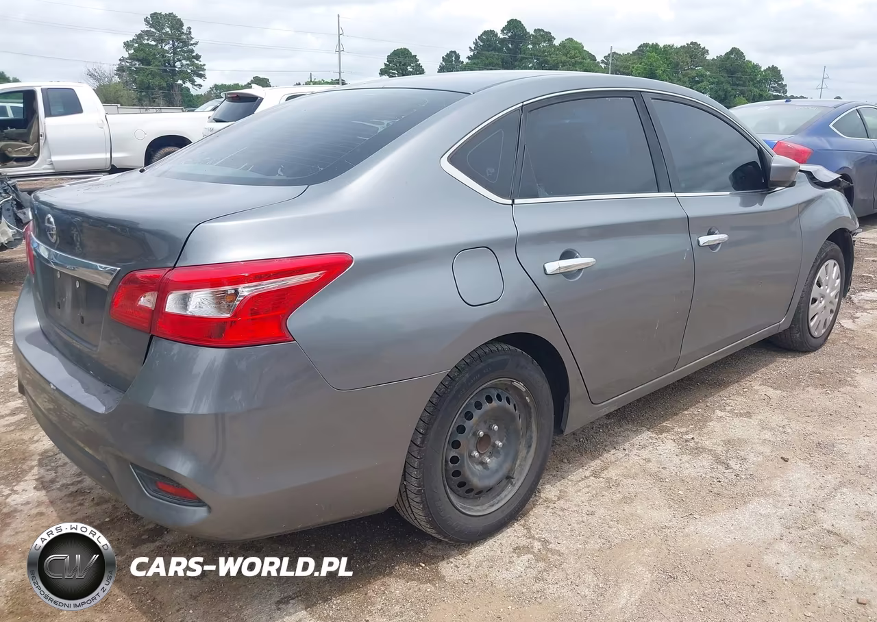 2018 Nissan Sentra S VIN:3N1AB7AP1JY343638 - 4
