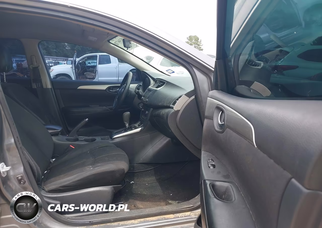 2018 Nissan Sentra S VIN:3N1AB7AP1JY343638 - 5