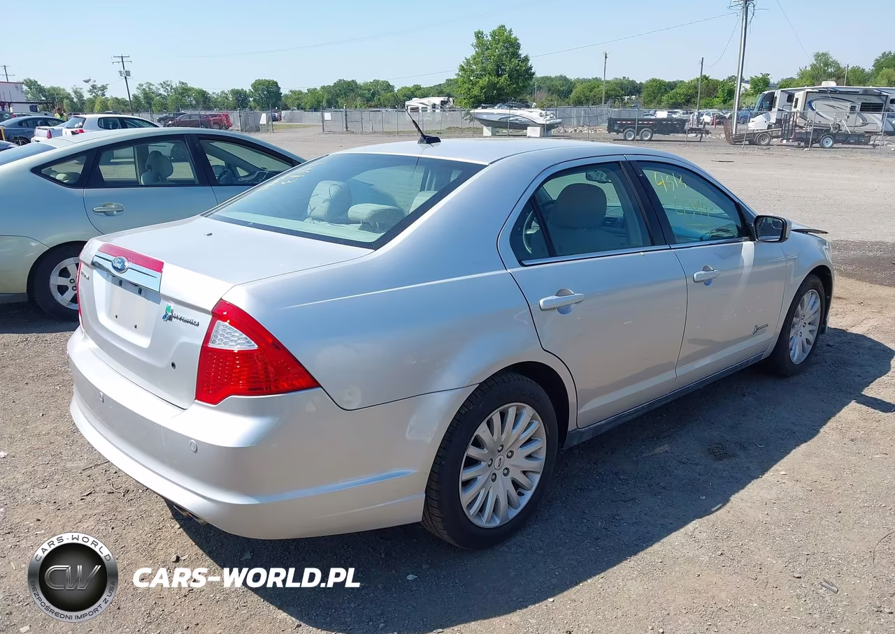 2011 Ford Fusion Hybrid VIN:3FADP0L30BR275427 - 4