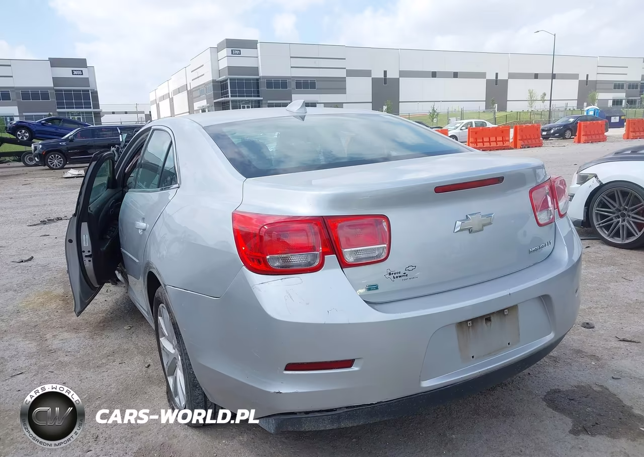 2015 Chevrolet Malibu 2Lt VIN:1G11D5SL0FF117542 - 3