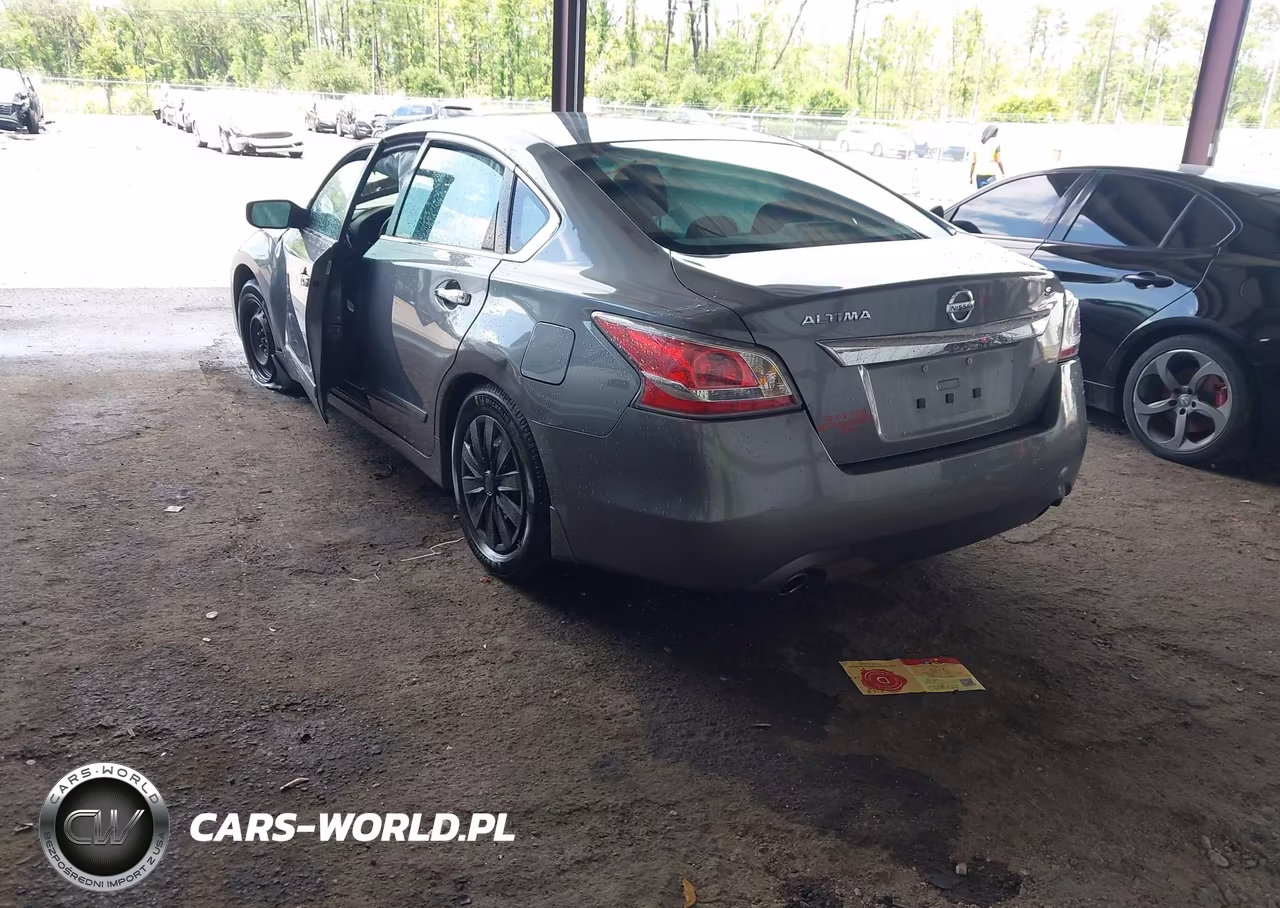 2015 Nissan Altima 2.5 S VIN:1N4AL3AP1FN922500 - 3