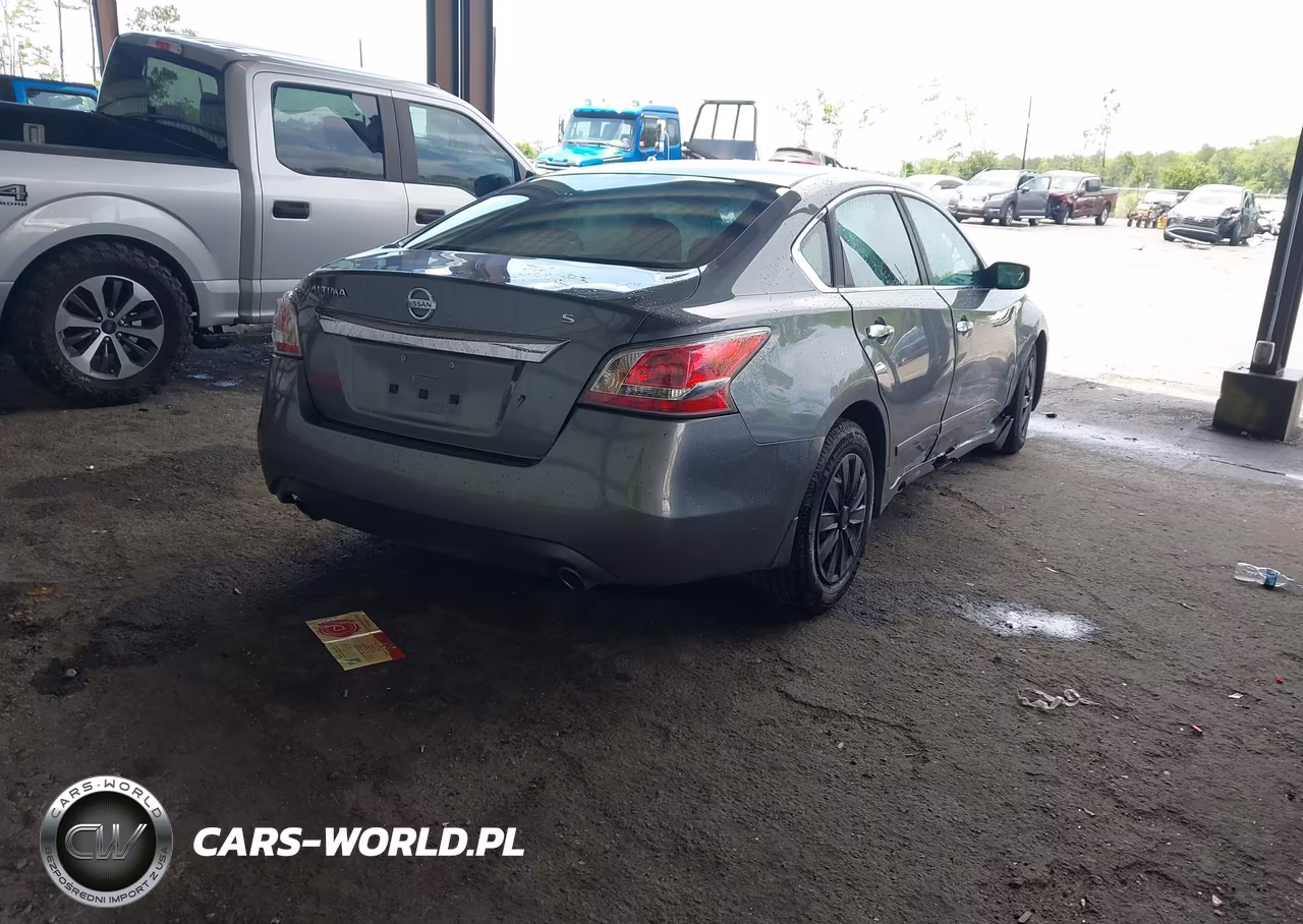 2015 Nissan Altima 2.5 S VIN:1N4AL3AP1FN922500 - 4
