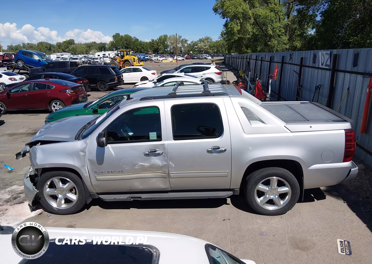 2011 Chevrolet Avalanche 1500 Ls VIN:3GNTKEE31BG319890 - 14