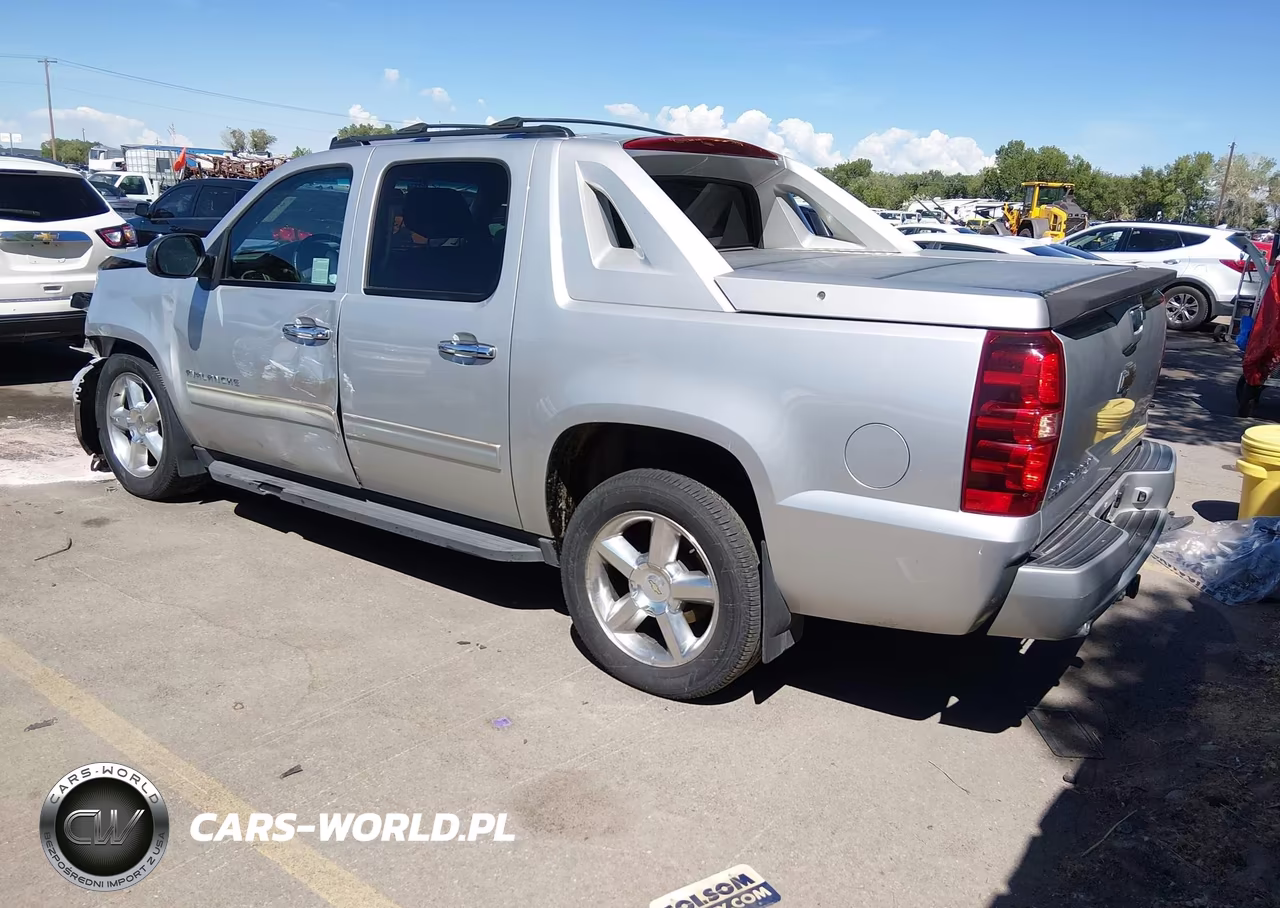 2011 Chevrolet Avalanche 1500 Ls VIN:3GNTKEE31BG319890 - 3