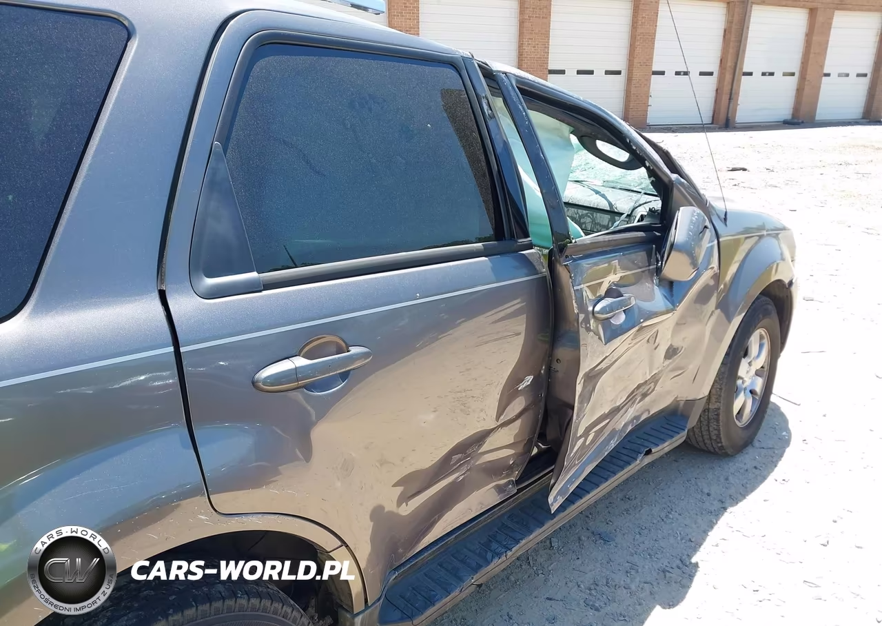 2010 Ford Escape Limited VIN:1FMCU0E72AKC28302 - 13