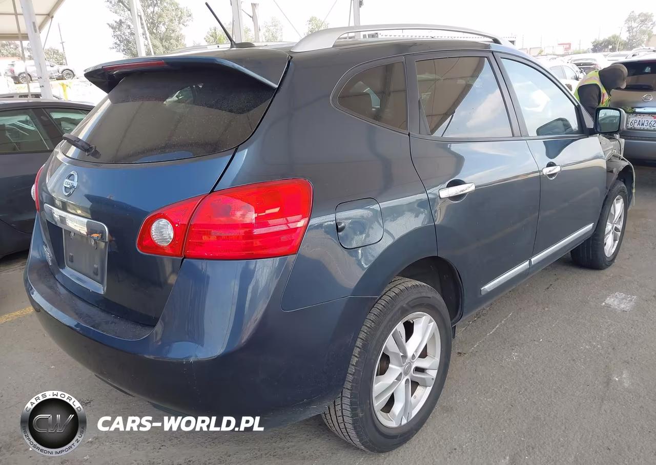 2015 Nissan Rogue Select S VIN:JN8AS5MT8FW156409 - 4