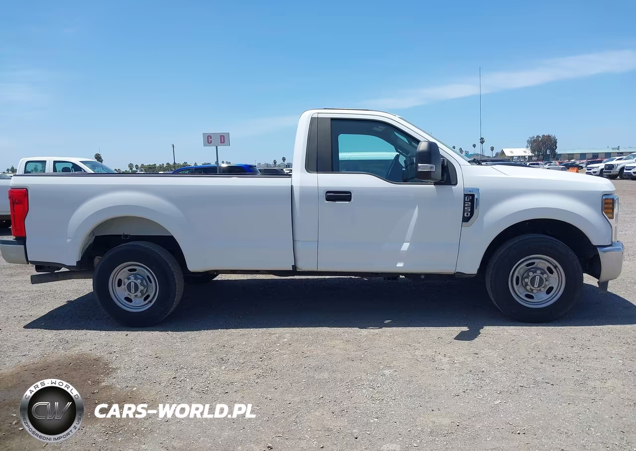 2018 Ford F-250 Xl VIN:1FTBF2A65JEC69928 - 13