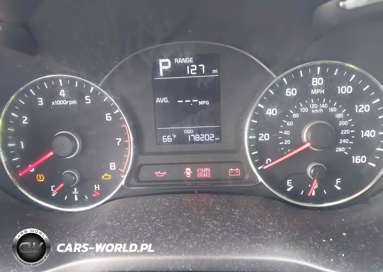 2018 Kia Forte Lx VIN:3KPFK4A76JE182884 - 7