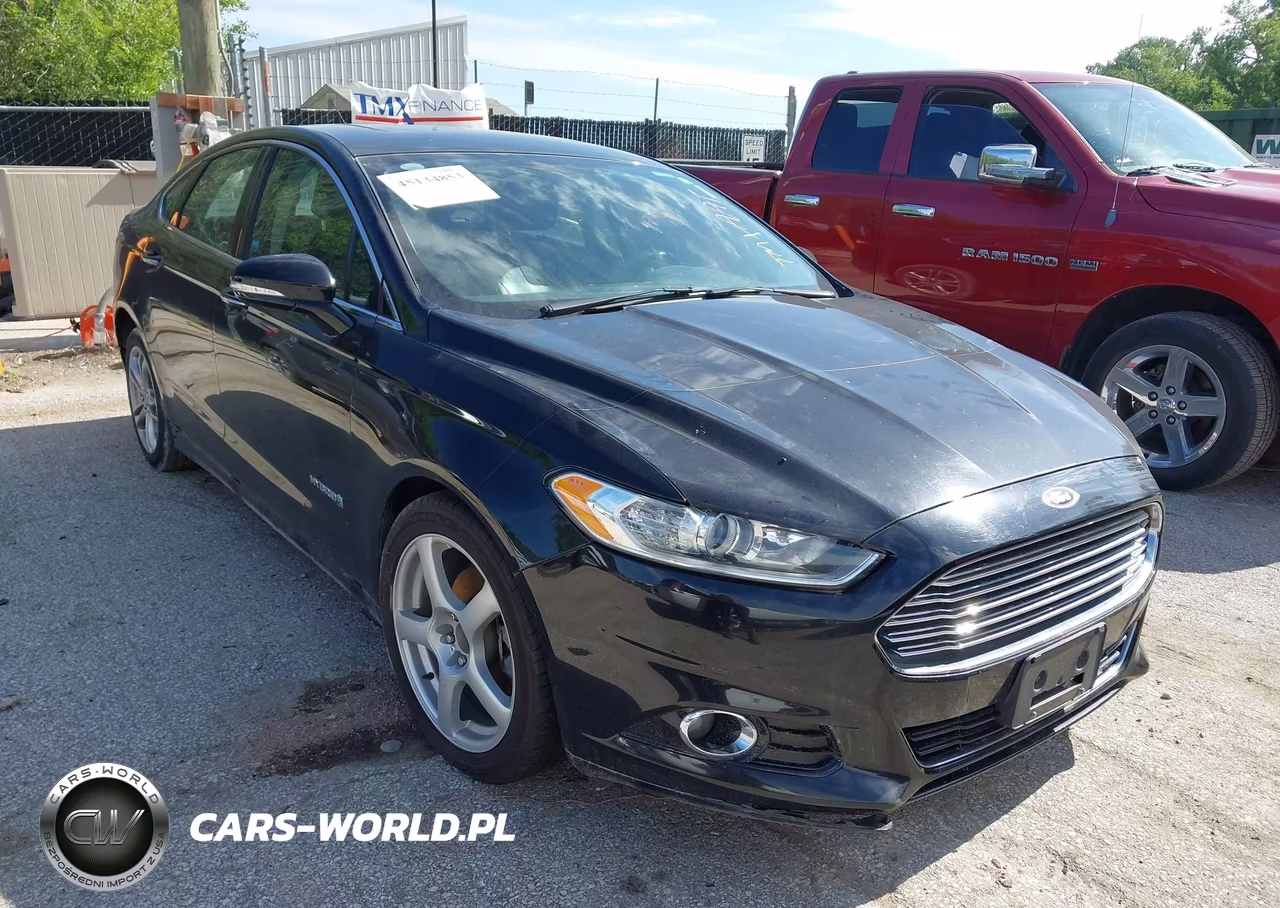 2016 Ford Fusion Hybrid Titanium – zdjęcie 1 z 15
