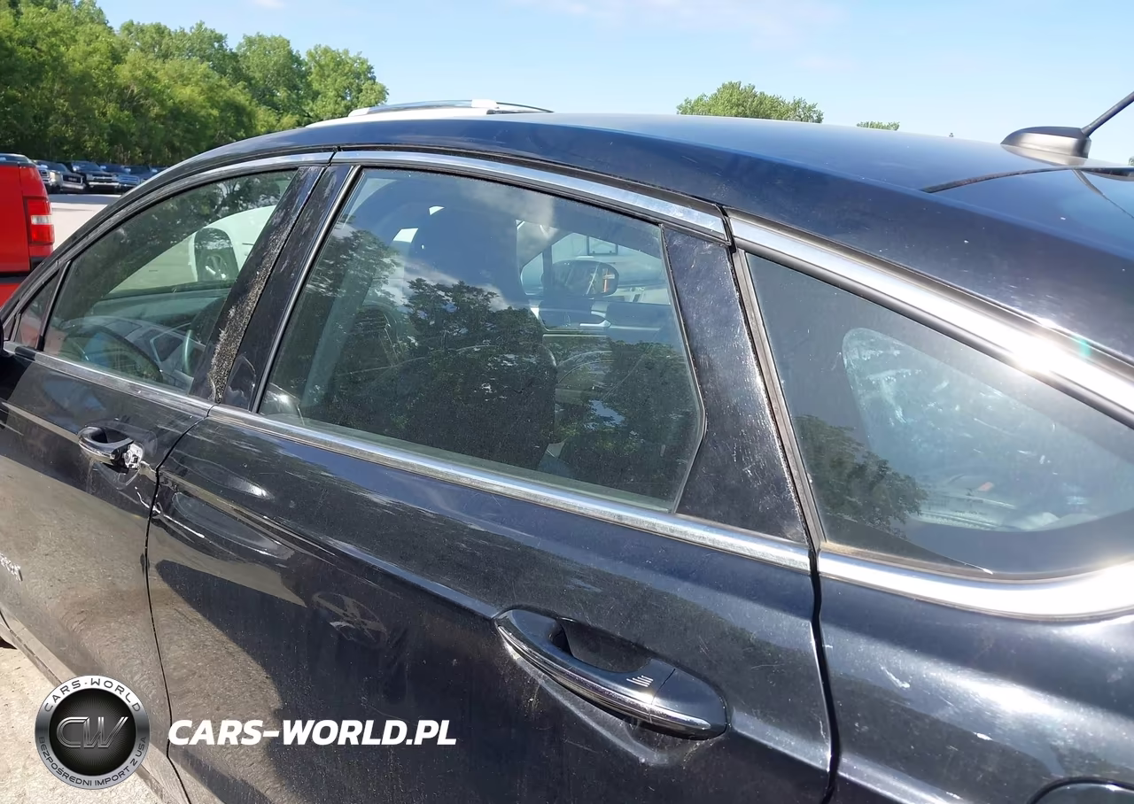 2016 Ford Fusion Hybrid Titanium VIN:3FA6P0RU4GR143691 - 6