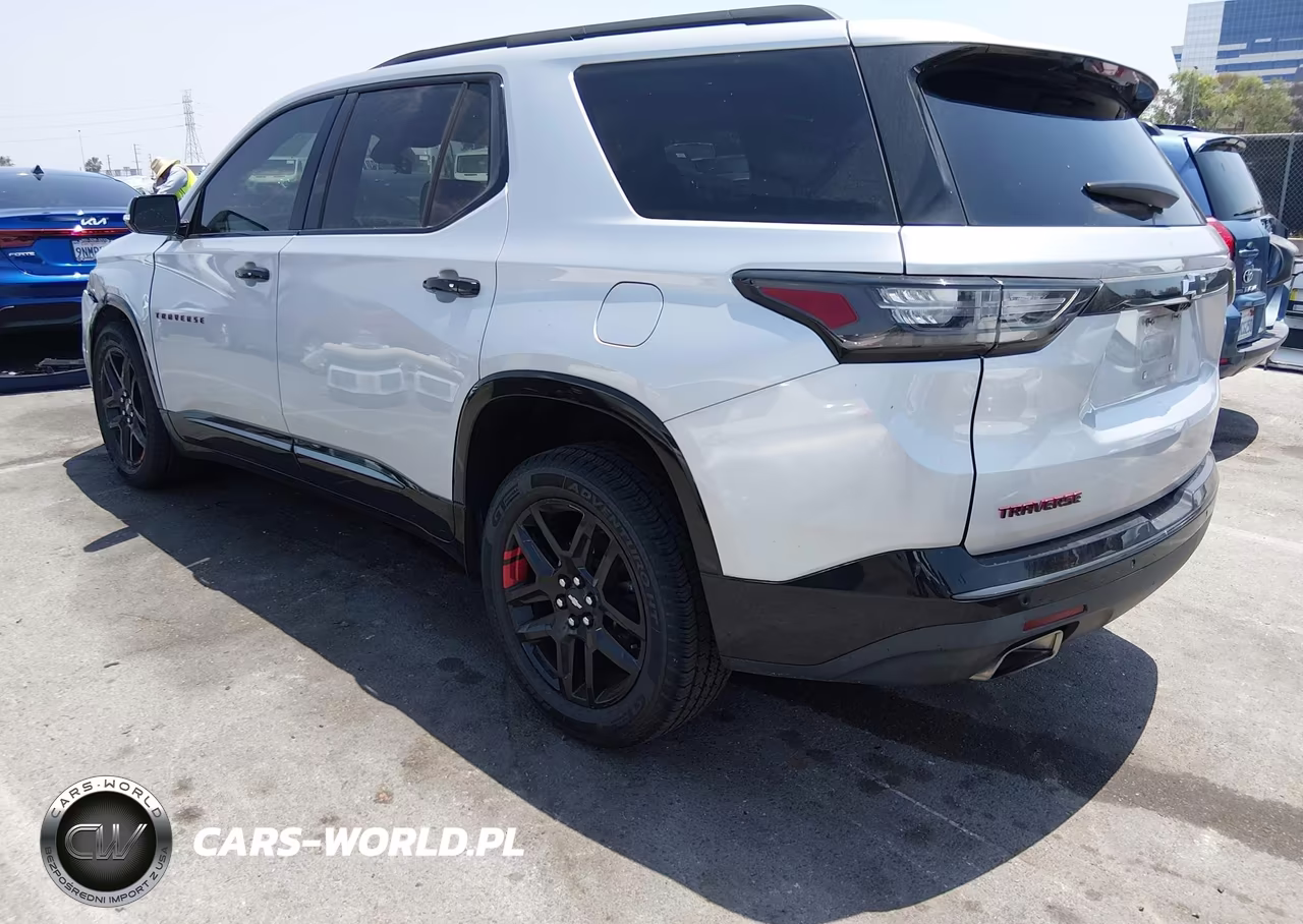 2019 Chevrolet Traverse Premier VIN:1GNERKKW6KJ210714 - 3