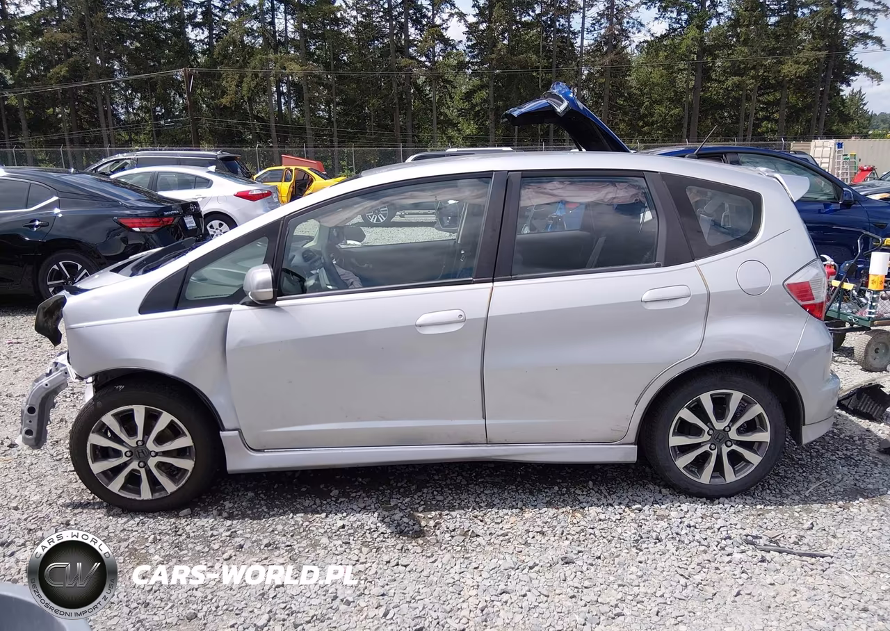 2012 Honda Fit Sport VIN:JHMGE8G51CC041903 - 15
