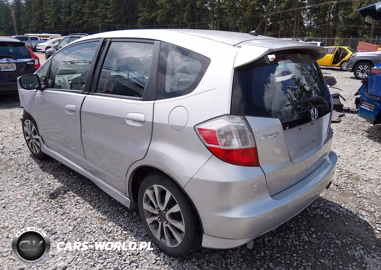 2012 Honda Fit Sport VIN:JHMGE8G51CC041903 - 3