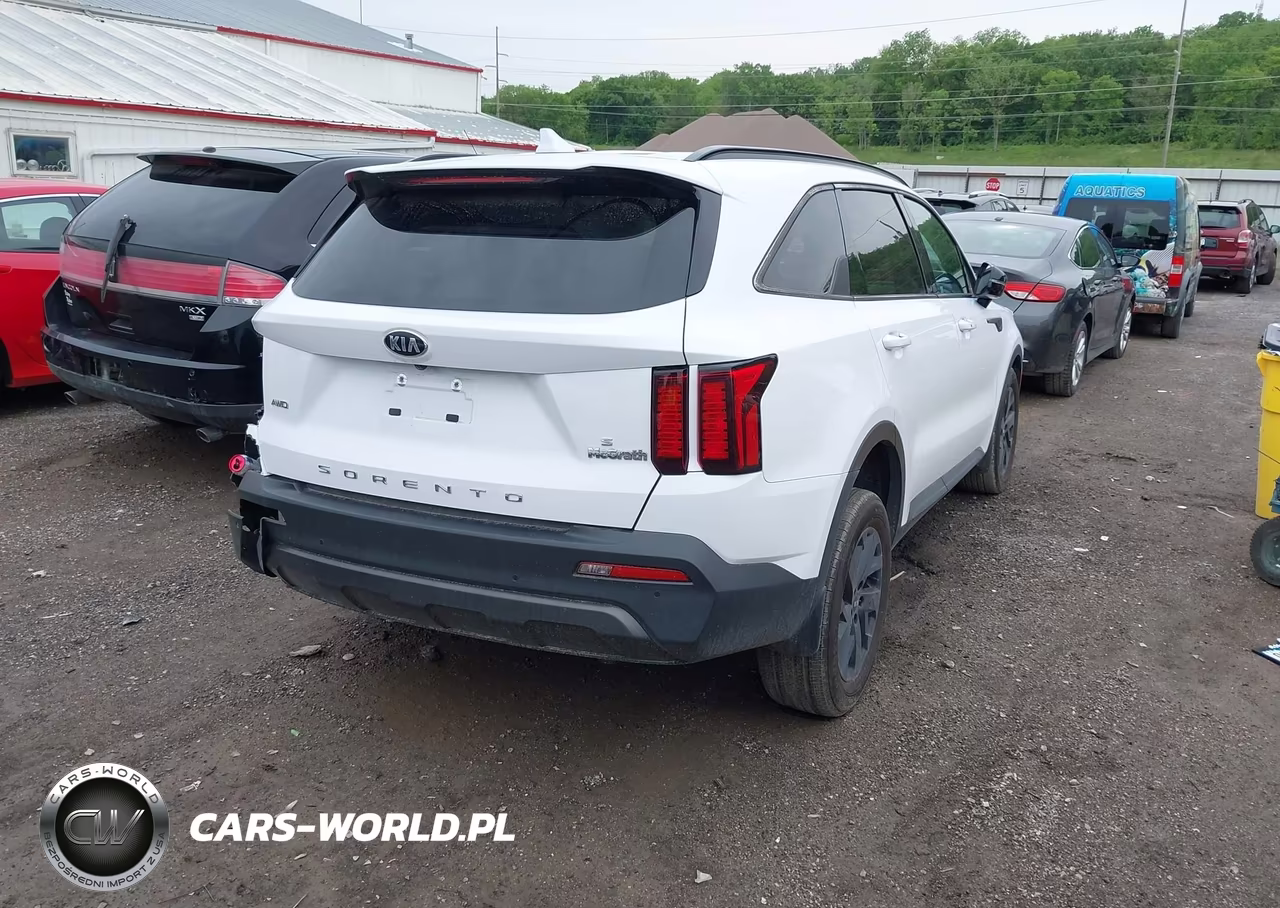 2021 Kia Sorento S VIN:5XYRLDLC3MG021078 - 4