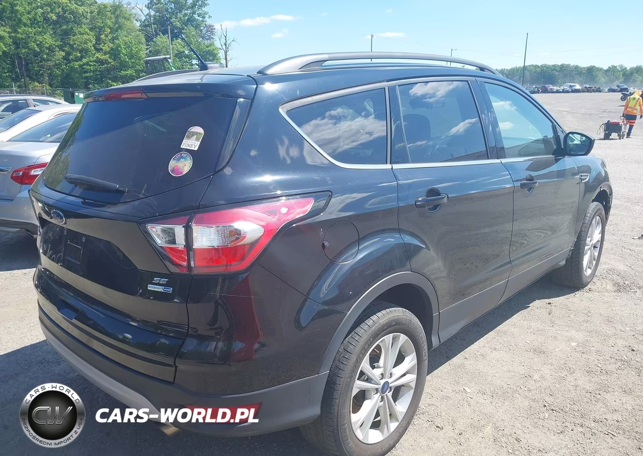 2018 Ford Escape Se VIN:1FMCU9GD7JUC16335 - 4