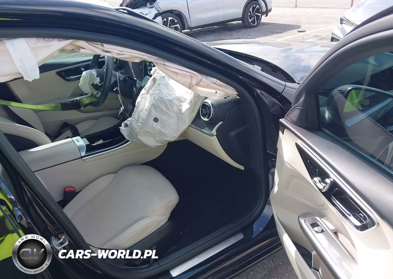 2025 Mercedes-Benz C 300 VIN:W1KAF4GB0SR255088 - 5