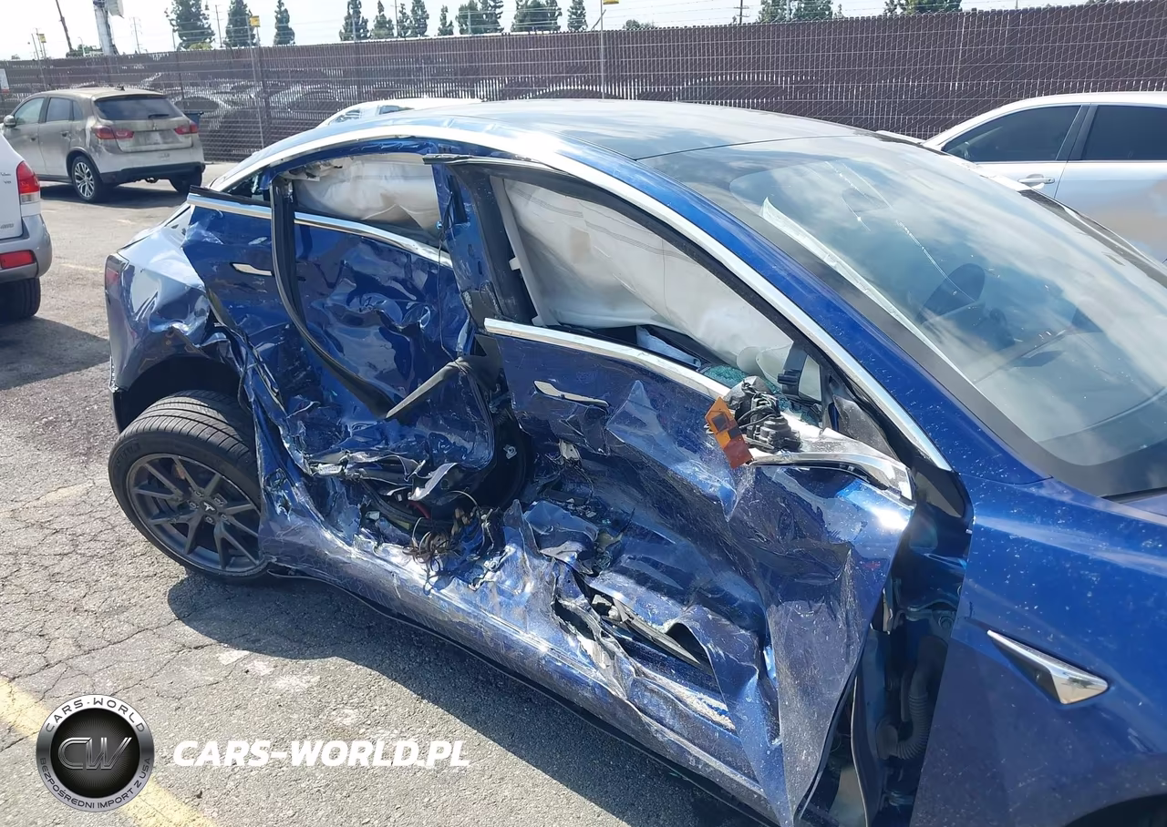 2020 Tesla Model 3 Long Range Dual Motor All-Wheel Drive VIN:5YJ3E1EB8LF711045 - 18
