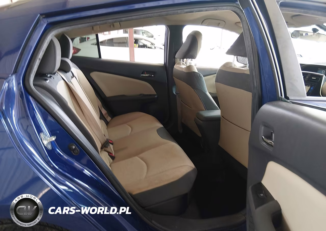 2016 Toyota Prius Three VIN:JTDKARFU7G3505241 - 8