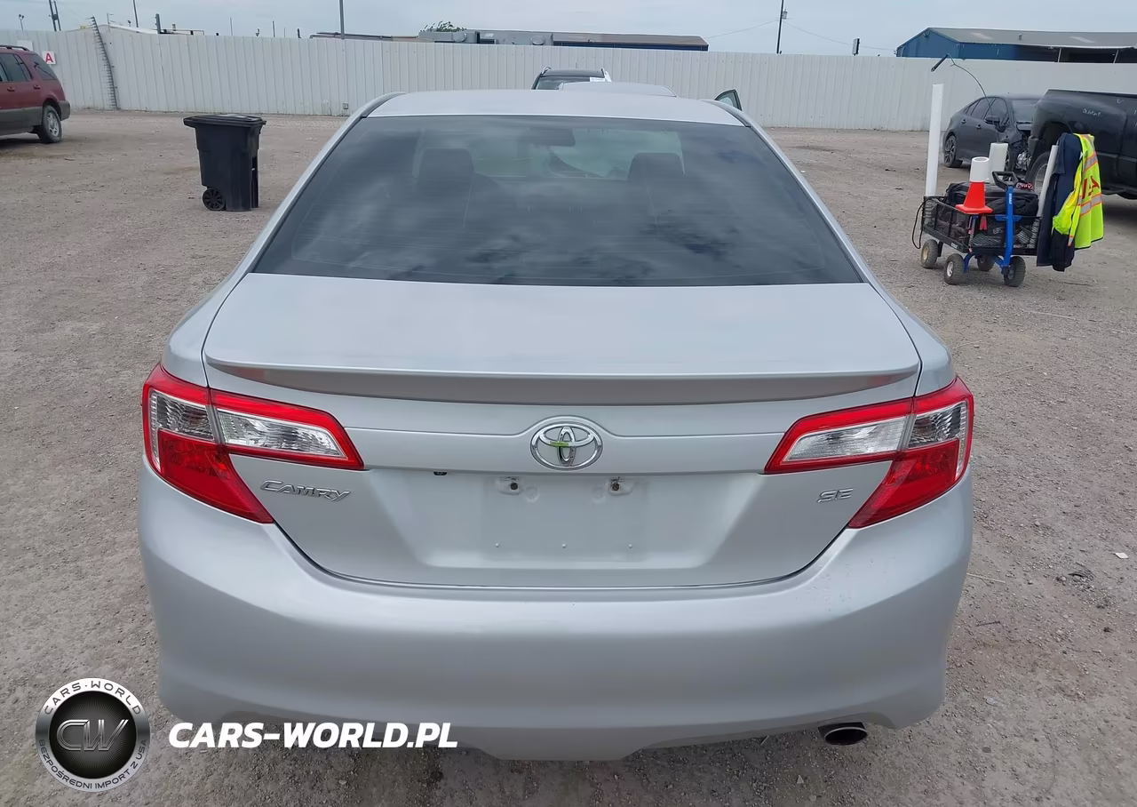 2014 Toyota Camry Se VIN:4T1BF1FK8EU416475 - 16