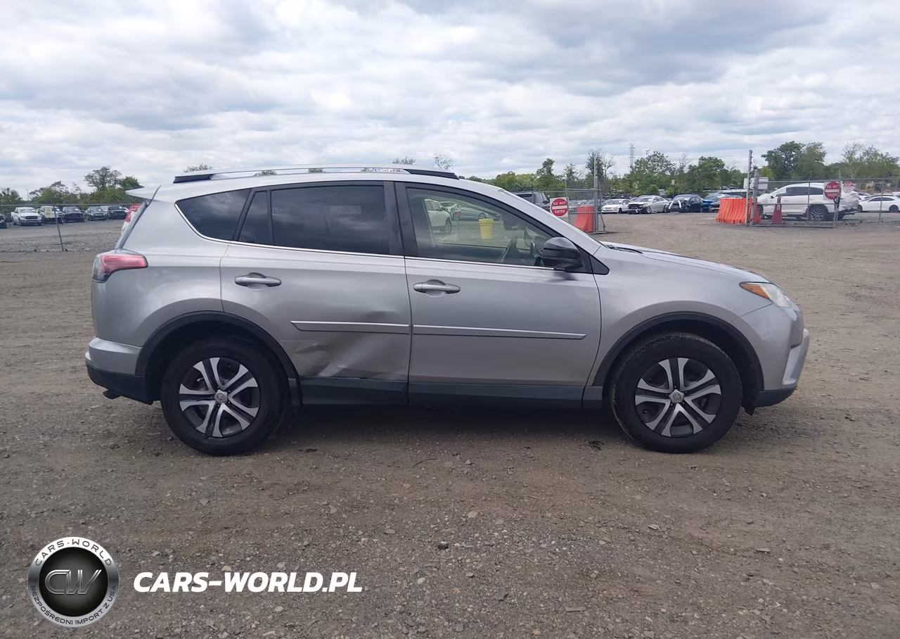 2018 Toyota Rav4 Le VIN:JTMBFREV2JJ202060 - 13