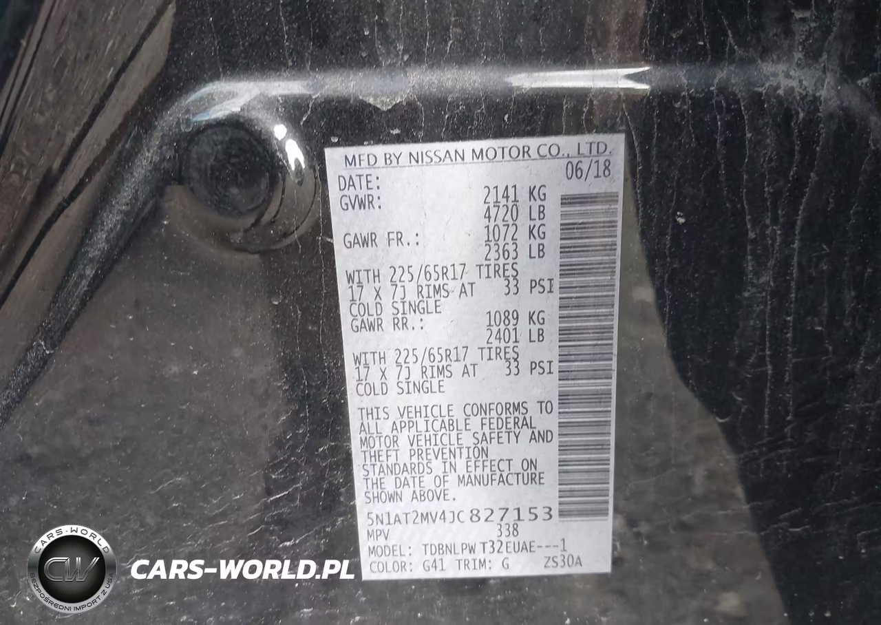 2018 Nissan Rogue S VIN:5N1AT2MV4JC827153 - 9