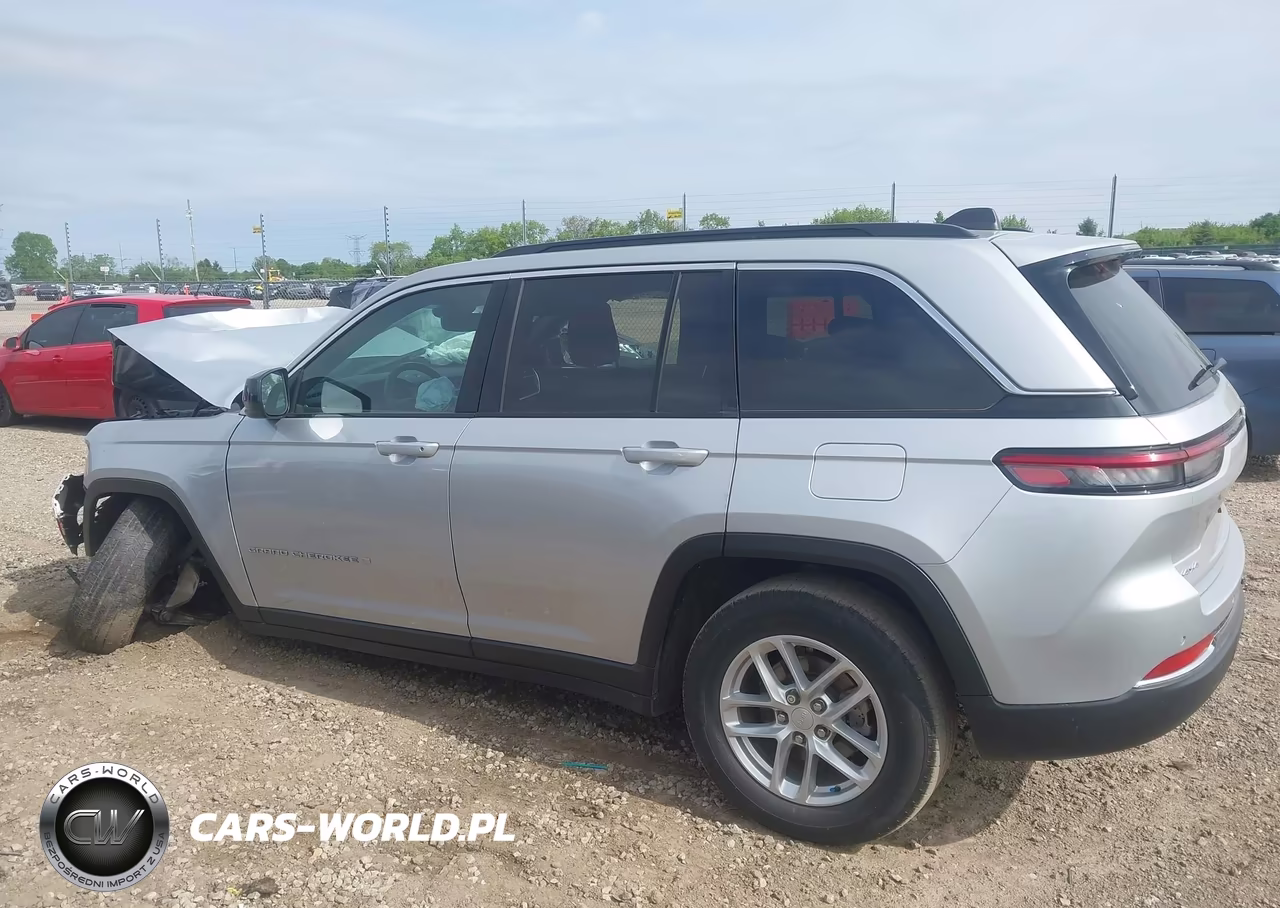 2024 Jeep Grand Cherokee Laredo X 4X4 VIN:1C4RJHAG9RC252713 - 14