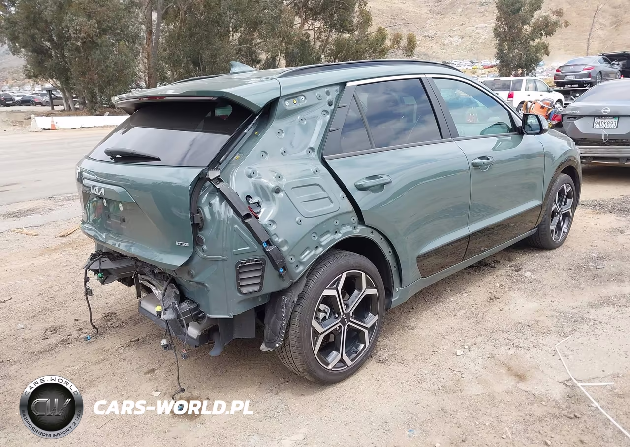 2023 Kia Niro Ex Touring VIN:KNDCR3LE8P5114496 - 4